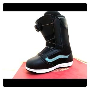 Vans Brystal women’s snowboard boots